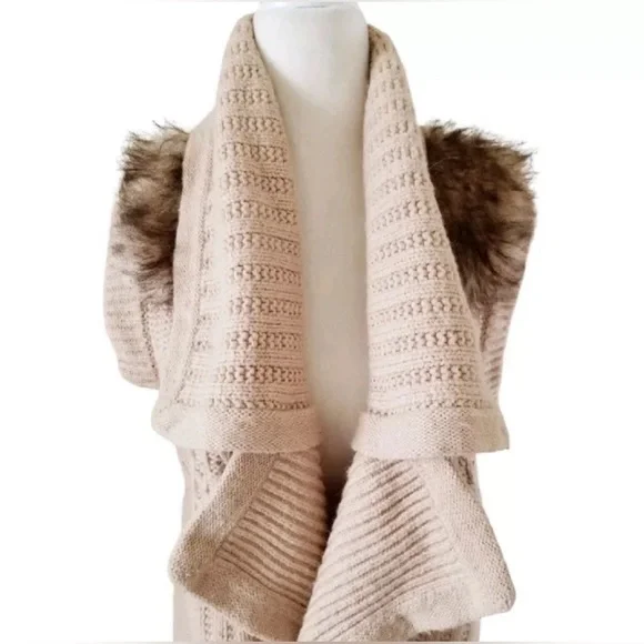 ANN TAYLOR Chunky Tan Fur Shoulder Long Oversized Sweater Vest Size XXS - Picture 3 of 12